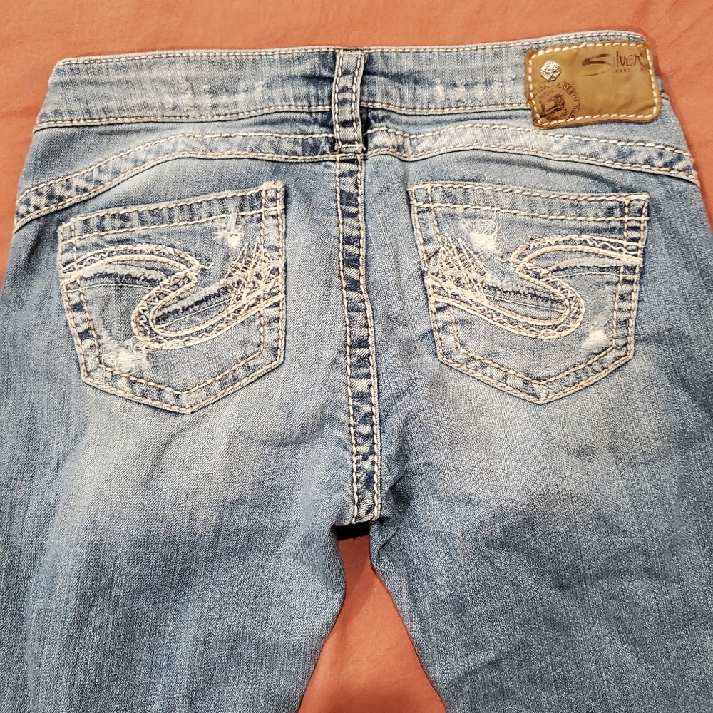 Woman's silver jeans. 27x31